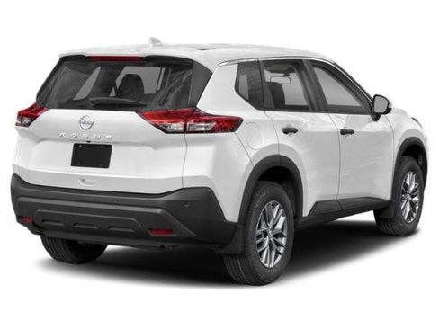 Used 2021 Nissan Rogue S FWD image 2