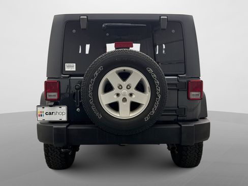 Used 2018 Jeep Wrangler Sport AWD/4WD image 4
