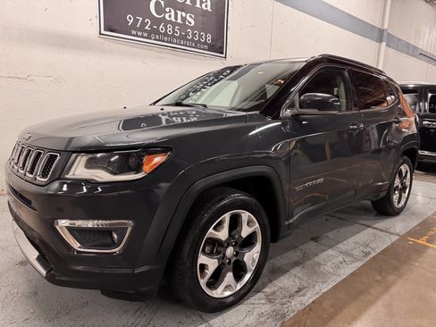 Used 2018 Jeep Compass Limited w/ Navigation Group image 3