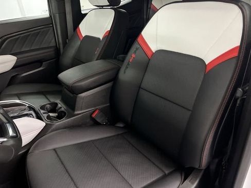 Certified 2024 GMC Canyon AT4X image 20