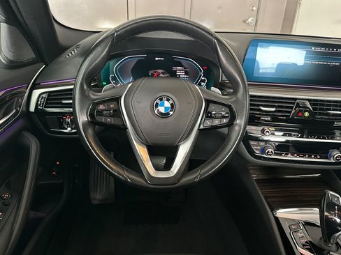 Used 2020 BMW 530e w/ Convenience Package RWD image 13
