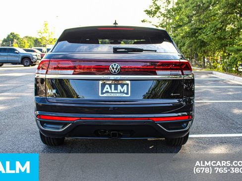 Used 2025 Volkswagen Atlas Cross Sport SE AWD/4WD image 8
