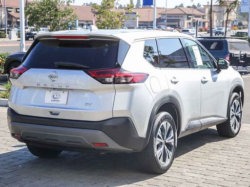 Used 2021 Nissan Rogue SV image 7