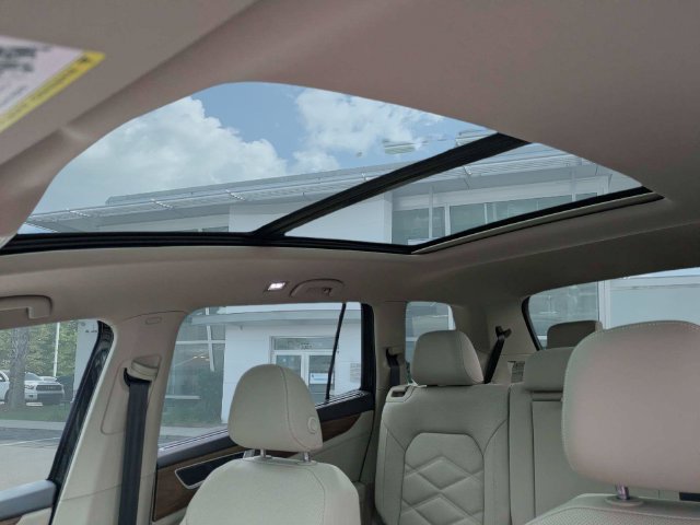 New 2026 Volkswagen Atlas SE FWD image 23