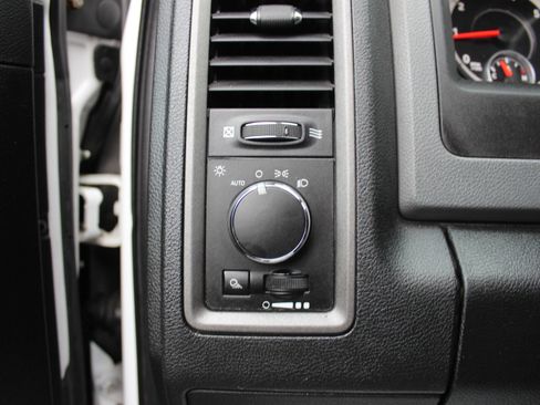 Used 2013 RAM 1500 ST w/ SXT Appearance Group image 21