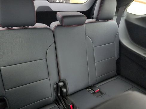 Used 2024 Chevrolet Traverse RS w/ LPO, Floor Liner Package image 32