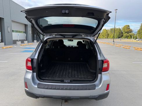 Used 2015 Subaru Outback 2.5i Premium AWD/4WD image 10