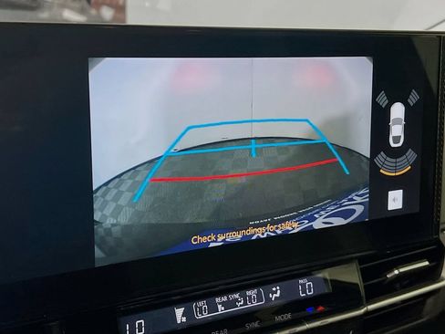Certified 2025 Toyota Sienna XLE FWD image 12