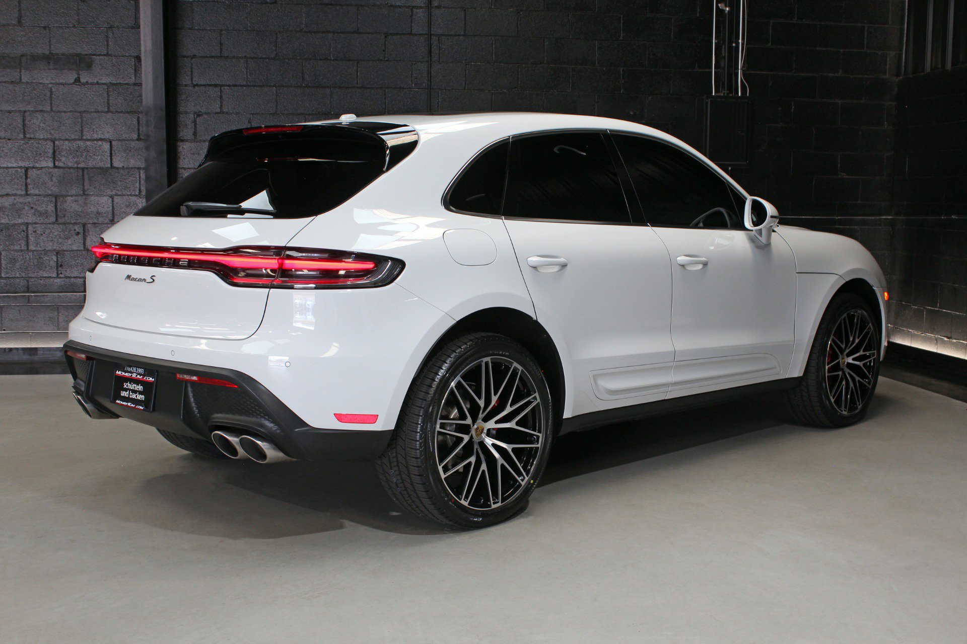 Used 2022 Porsche Macan S AWD/4WD image 18