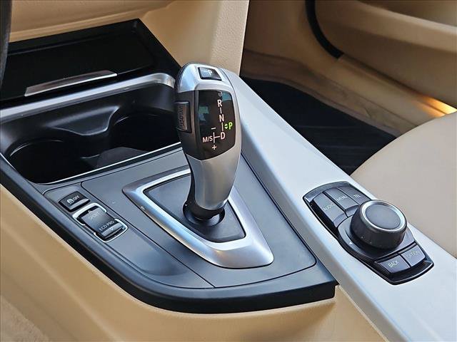 Used 2015 BMW 320i Sedan RWD image 12