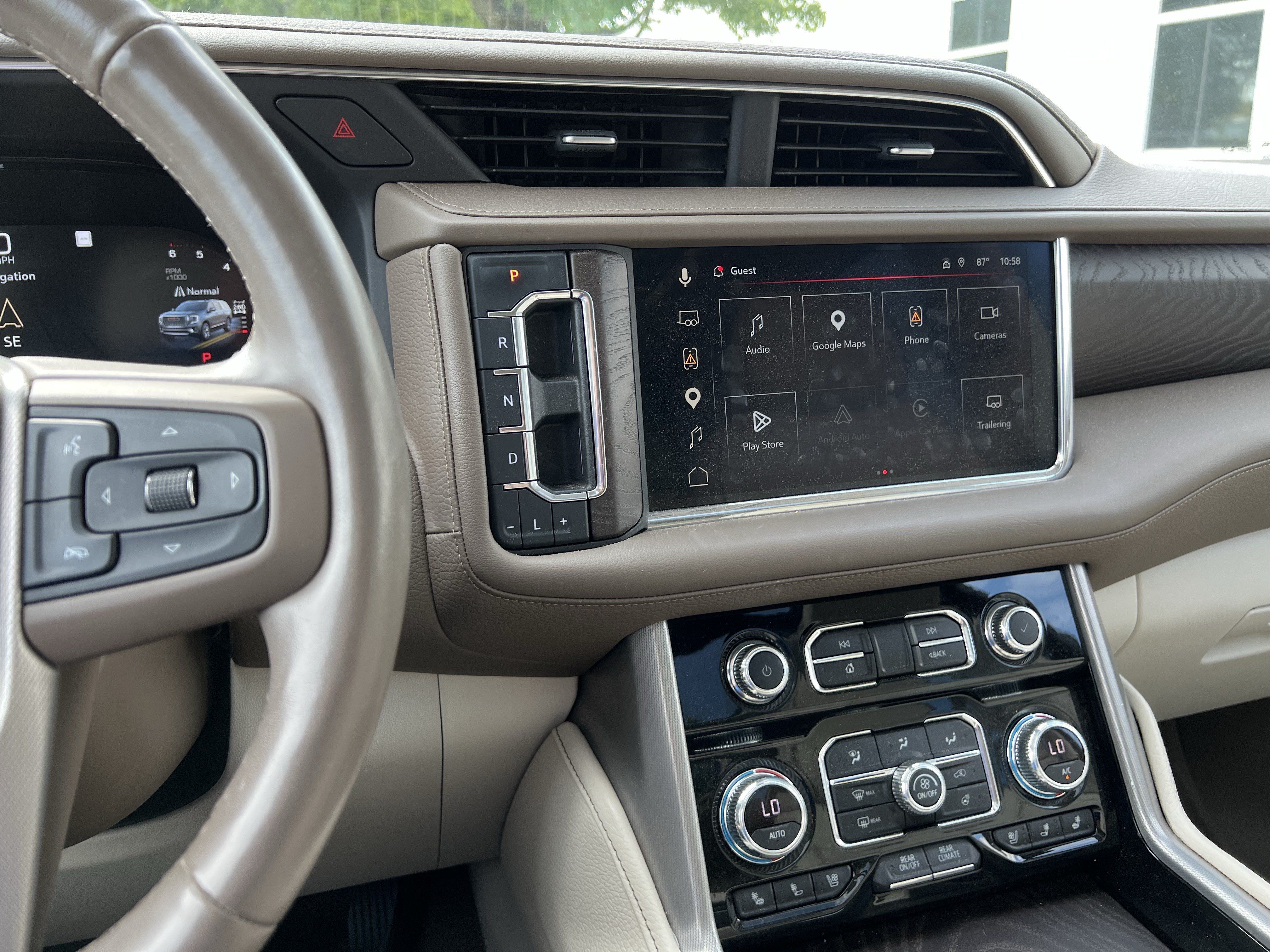 Used 2023 GMC Yukon Denali w/ Denali Reserve Package AWD/4WD image 18