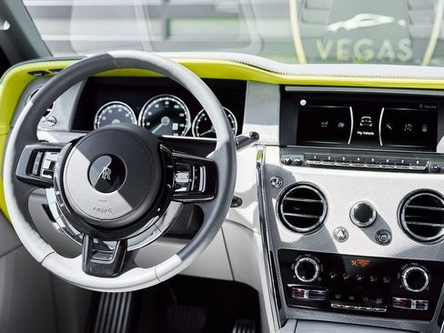 Used 2024 Rolls-Royce Cullinan AWD/4WD image 73