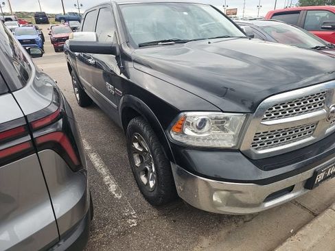 Used 2018 RAM 1500 Laramie w/ Convenience Group AWD/4WD image 6