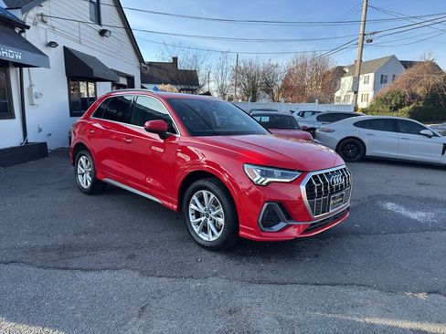 Used 2023 Audi Q3 2.0T Premium image 12