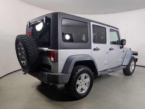 Used 2012 Jeep Wrangler Unlimited Sport AWD/4WD image 8