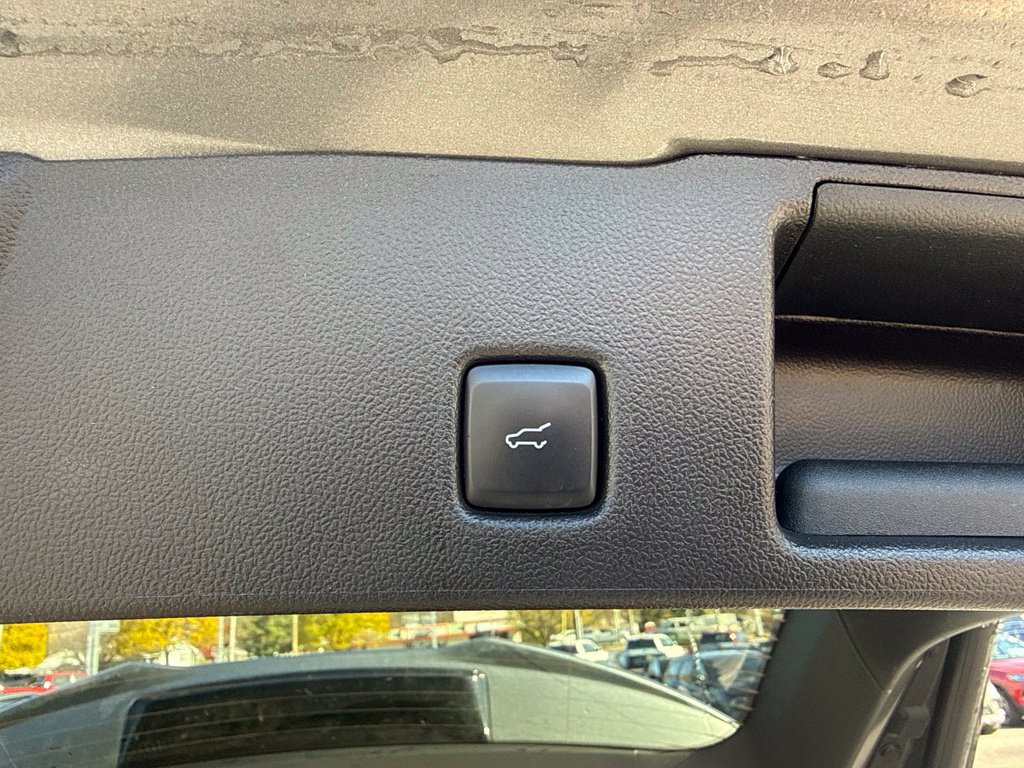 Used 2025 Ford Escape ST-Line Select AWD/4WD image 24