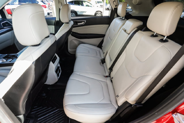 Used 2020 Ford Edge Titanium AWD/4WD image 57