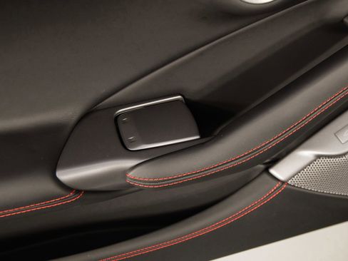 Certified 2022 Ferrari Portofino M RWD image 14