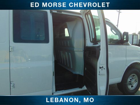 New 2024 Chevrolet Express 3500 w/ Driver Convenience Package image 19