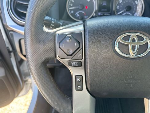 Used 2022 Toyota Tacoma SR5 w/ Technology Package image 17