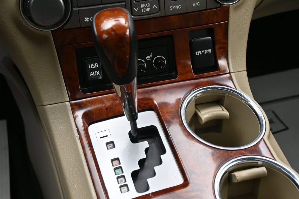 Used 2013 Toyota Highlander Limited AWD/4WD image 22