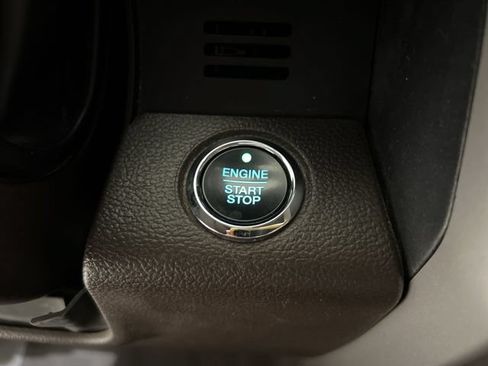Used 2020 Ford F250 King Ranch w/ FX4 Off-Road Package AWD/4WD image 16