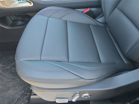 New 2026 Lincoln Nautilus Premier AWD/4WD image 15