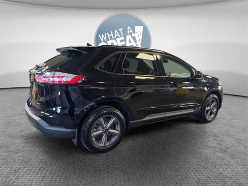 Used 2024 Ford Edge SEL w/ Sport Appearance Package image 3