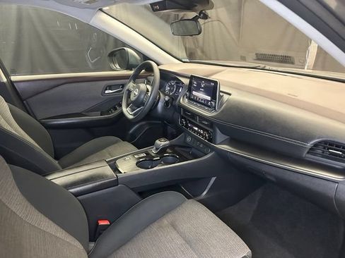 Used 2023 Nissan Rogue SV FWD image 17