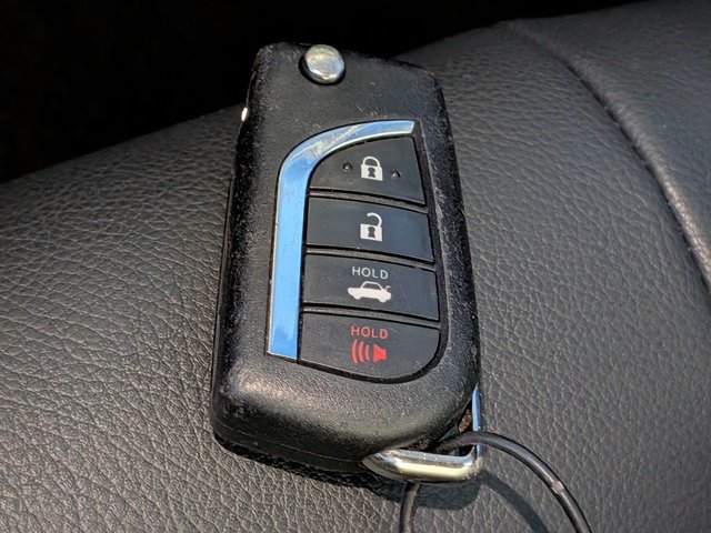 Used 2024 Toyota Camry SE FWD image 30