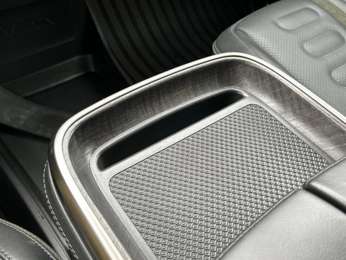 Used 2022 Rivian R1T Adventure AWD/4WD image 17