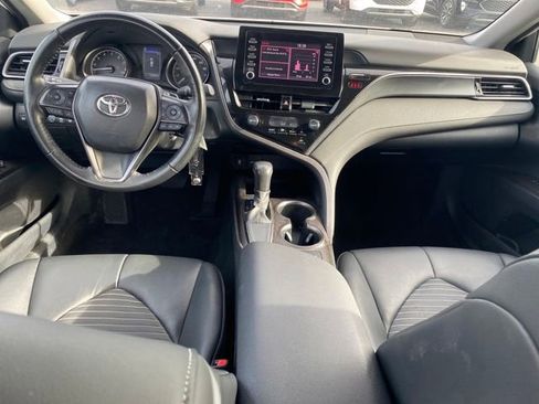 Used 2023 Toyota Camry SE image 10