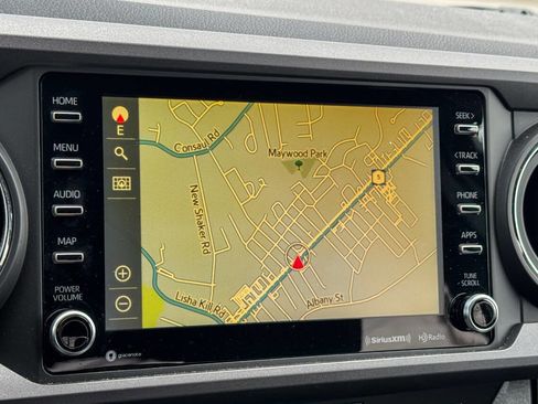 Used 2023 Toyota Tacoma TRD Off-Road image 31