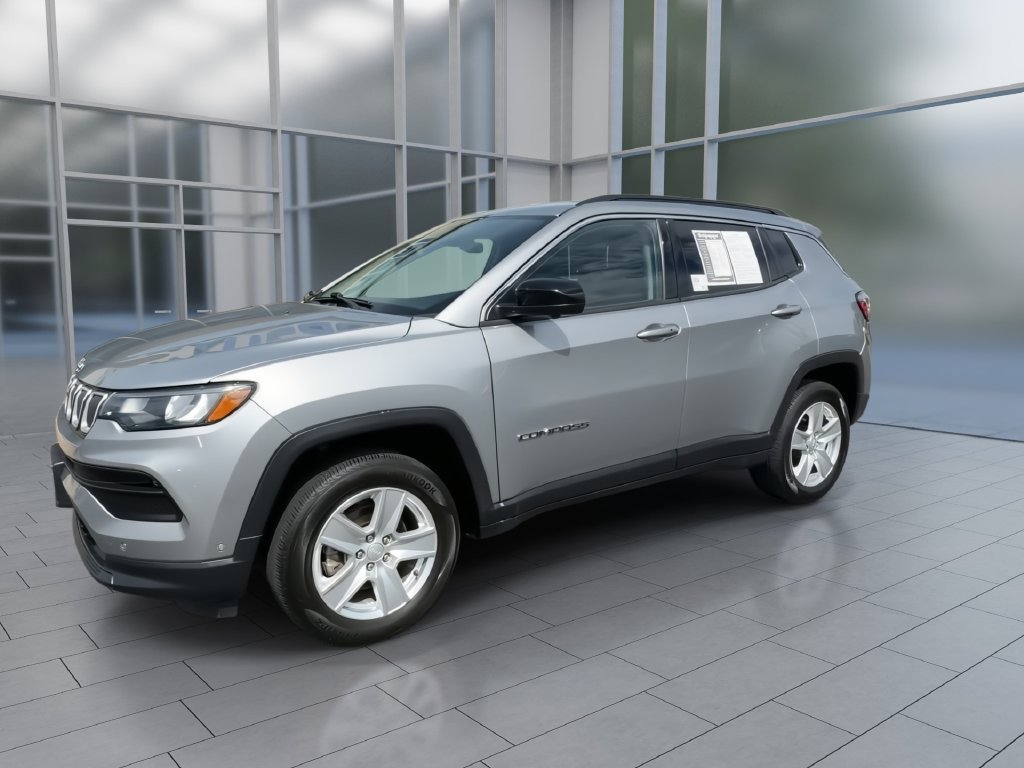 Used 2022 Jeep Compass Latitude w/ Convenience Group AWD/4WD image 4