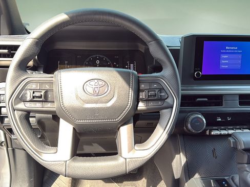 Used 2025 Toyota 4Runner SR5 RWD image 20