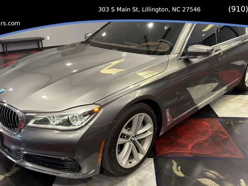 Used 2016 BMW 750i xDrive AWD/4WD image 3