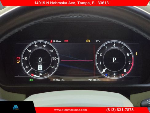 Used 2018 Land Rover Discovery HSE image 18