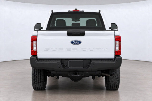 Used 2023 Ford F250 XL w/ STX Appearance Package AWD/4WD image 4