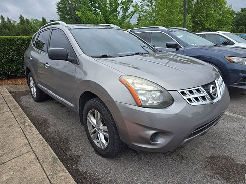 Used 2015 Nissan Rogue S w/ Convenience Package FWD image 2