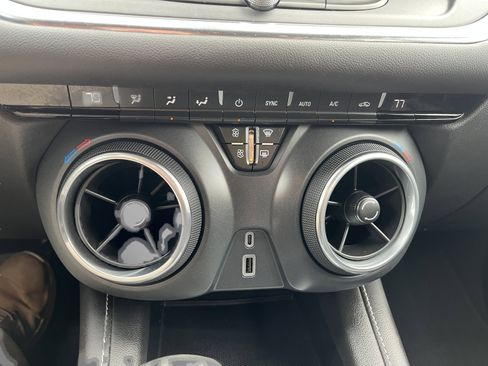 Used 2023 Chevrolet Blazer LT image 27