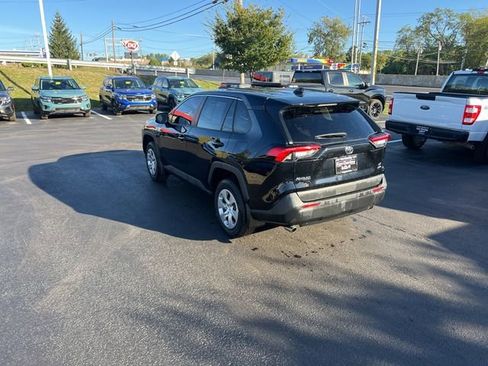 Used 2022 Toyota RAV4 LE image 13