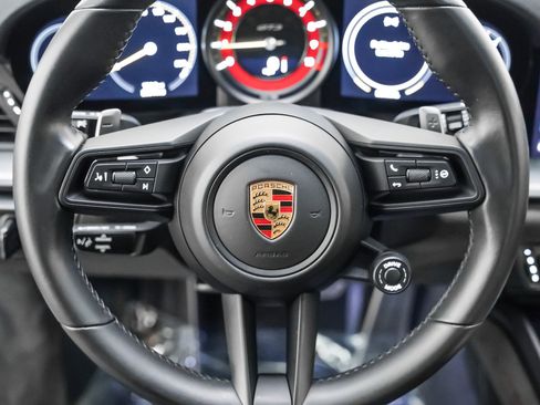 Used 2022 Porsche 911 GT3 image 15