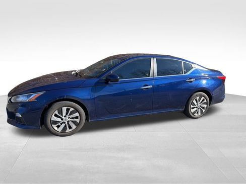 Used 2020 Nissan Altima 2.5 S image 3