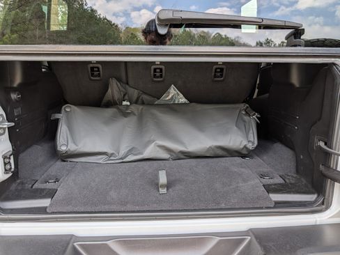 Used 2025 Jeep Wrangler Willys image 18