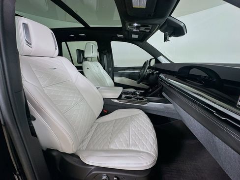 Used 2026 Cadillac Escalade V AWD/4WD image 44