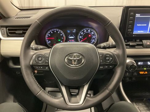 Used 2020 Toyota RAV4 XLE image 10