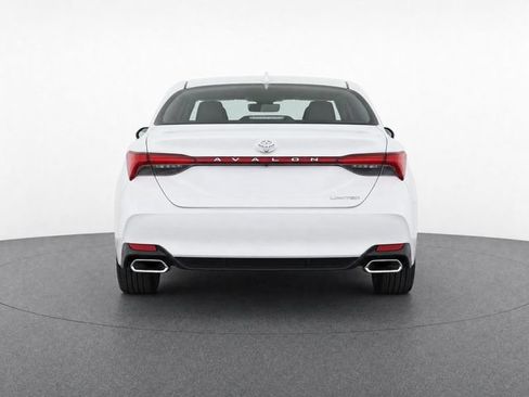 Used 2021 Toyota Avalon Limited FWD image 7