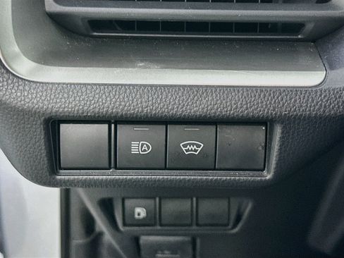 Used 2025 Toyota Prius LE FWD image 16