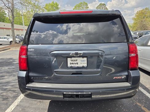 Used 2019 Chevrolet Suburban LT image 5