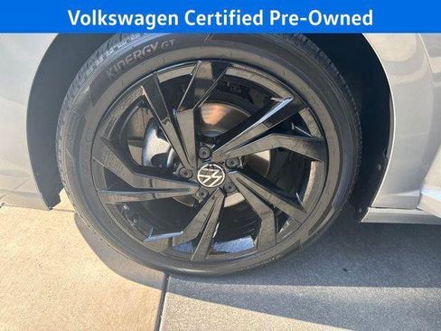 Used 2025 Volkswagen Jetta SE w/ Sunroof Package FWD image 30